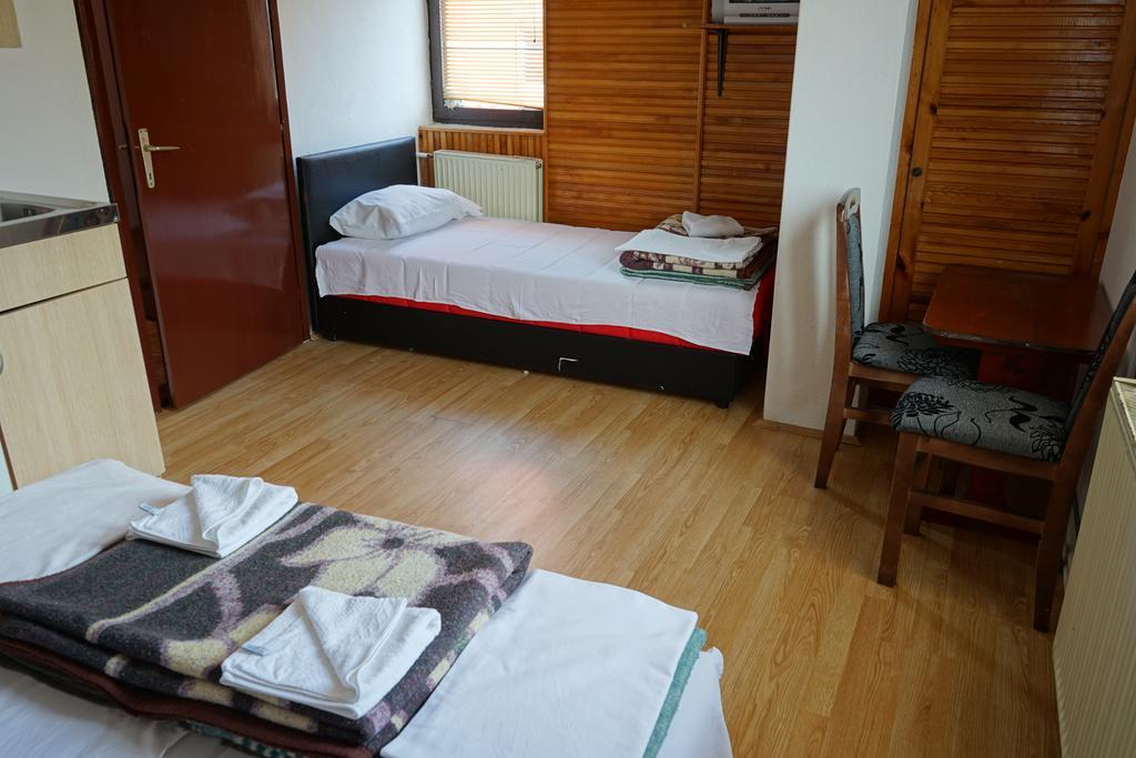 Lovac II Hotell Žabljak Exteriör bild