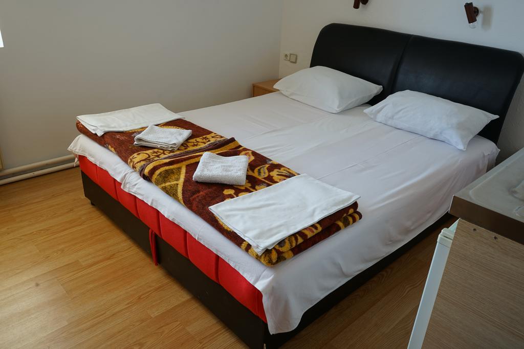 Lovac II Hotell Žabljak Exteriör bild